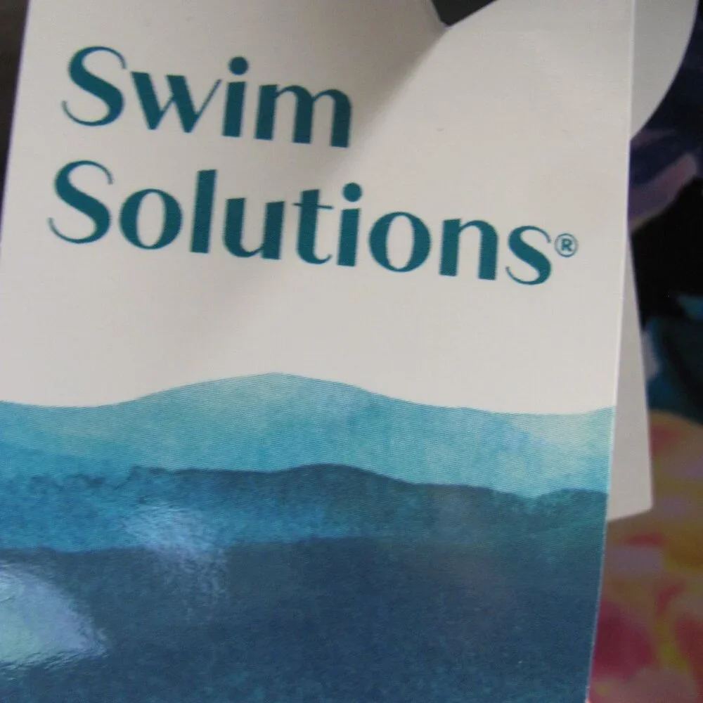 SWIM‎ SOLUTIONS LADIES SWIMSUIT TOP NWT